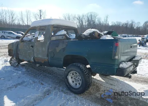 1998 Chevrolet K1500 Fleetside z USA, uszkodzony, nr VIN 1GCEK19S7WE100795